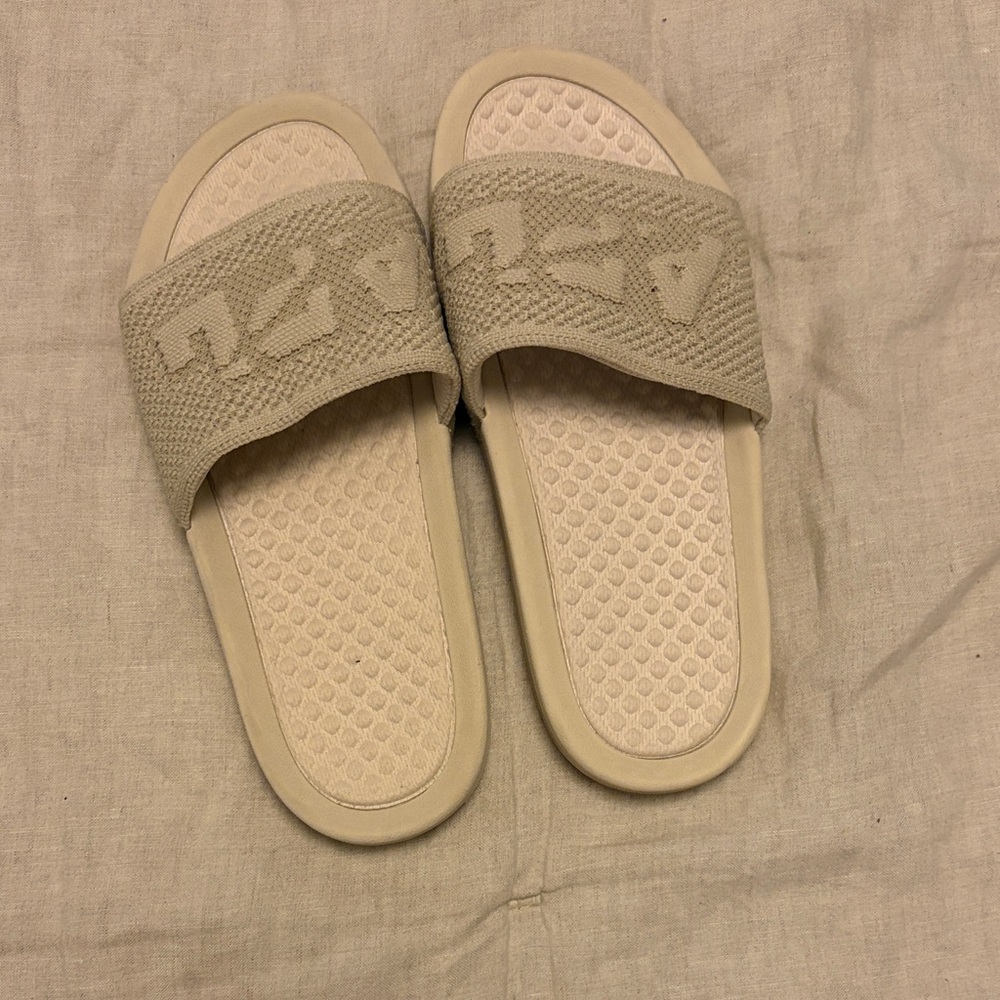 APL tan slides